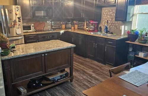 Spring Cabin | Cozy Cabin on Spring Creek with Ocean View & Kitchen