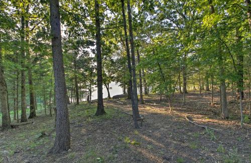 Blue Eye House | Cozy Cabin on Table Rock Lake with Hot Tub & Fire Pit