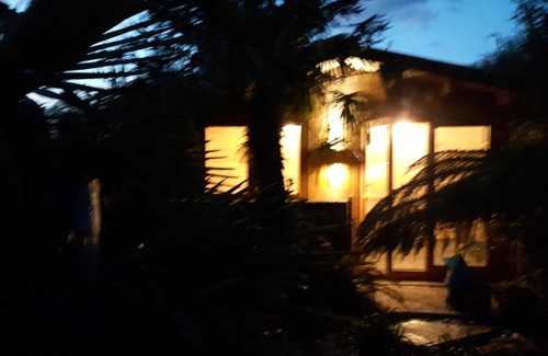 Hatherton Cabin | Romantic Tropical Garden Cabin with Family-Friendly Amenities