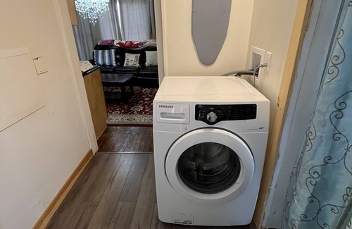 Lansing Apartment | Cozy Cabin with Private Entrance near FRIB and MSU