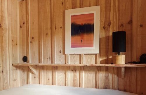 Taussat House | Cabin, terrace and enclosed garden