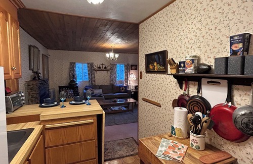 Pinecliffe Cabin | Cabin w/a Beautiful View Directly on the River Nested in the Mountains