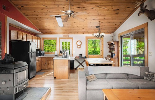 Great Cacapon Cabin | Cozy Cabin with Hot Tub, River Access & WiFi - 9.4/10 Rated