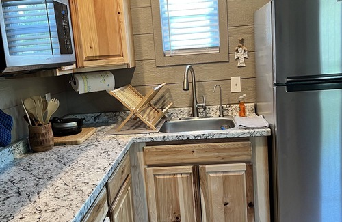 Chestnut Mound Cabin | Idyllic Cabin with Lake Views, Near Waterfalls and Mountains