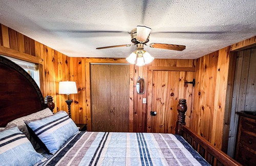 Mouth of Wilson Cabin | Cozy Cabin with Scenic Views and Foosball near Camp Cheerio