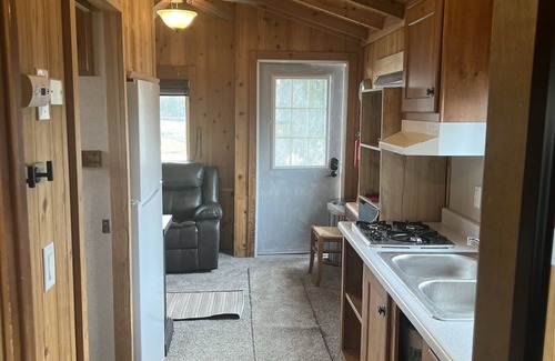 Aurora Cabin | Scenic Cabin with Hot Tub and Breakfast Included