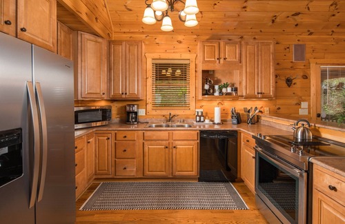 Boone Cabin | Tranquil Mtn View Retreat: Firepit & EV Charger Access