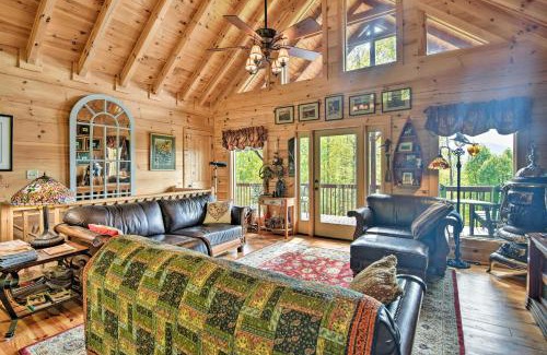 Sylva House | Family-Friendly Cabin with BBQ - Steps from Blue Ridge Parkway