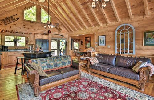Sylva House | Family-Friendly Cabin with BBQ - Steps from Blue Ridge Parkway