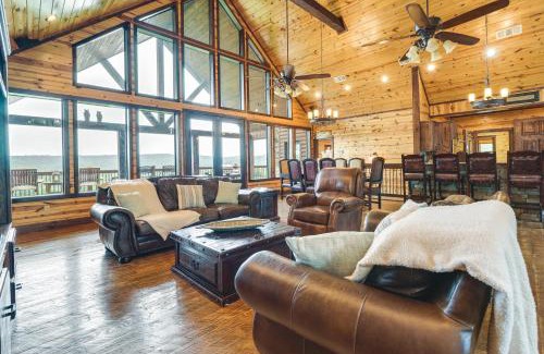 Broken Bow House | Cozy Broken Bow Cabin with Game Room & Private Hot Tub