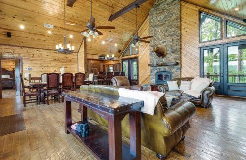 Broken Bow House | Cozy Broken Bow Cabin with Game Room & Private Hot Tub