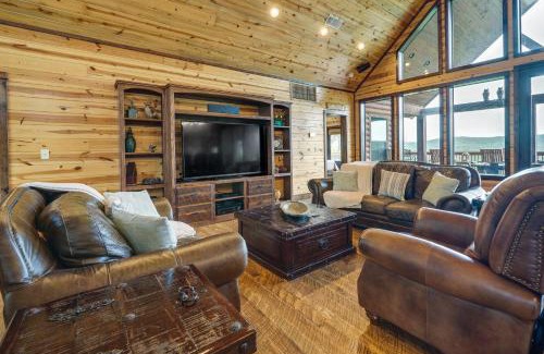 Broken Bow House | Cozy Broken Bow Cabin with Game Room & Private Hot Tub