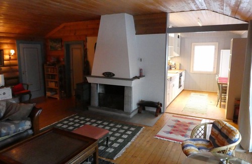 Kroderen Cabin | Cozy Cabin with Breathtaking Lake Views and Pet-Friendly