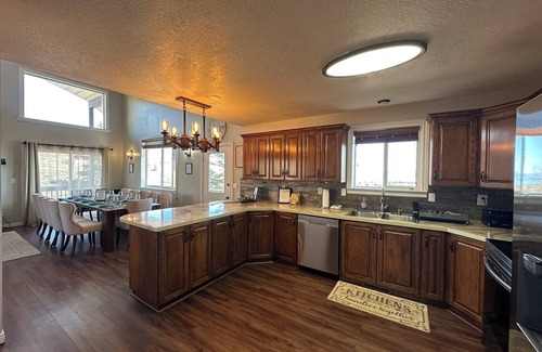 Sweetwater Cabin | Scenic Lake View Cabin with Private Beach Access