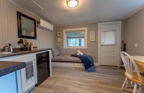 Alton Bay Cabin | Idyllic Cabin with Lake Views & Access, Rated 9.6/10