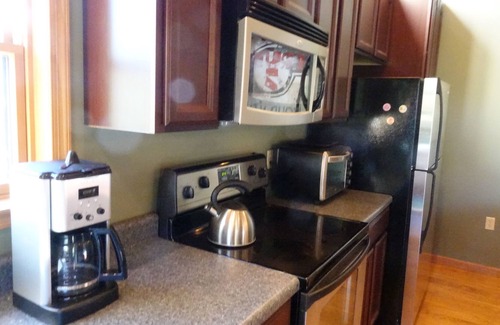 Lost River Cabin | Mountain View Cabin with Gourmet Kitchen & Spa Amenities