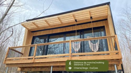 Eastman House | Discover Cabin Zoobox 57: Perfect for Families and Pets