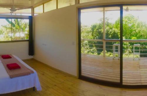 Quebrada La Gamba House | Discover Cabinas Mangos: Family-Friendly with Breakfast