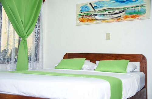 Tamarindo House | Explore Cabinas Marielos: Spa, Breakfast & Family Friendly