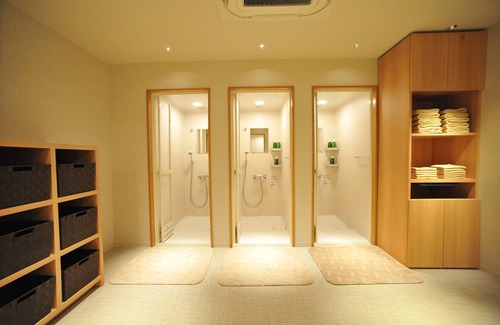 Fujinomiya Hotel | Cozy Cabinhouse Yado Fujinomiyaten with Breakfast & Kitchen