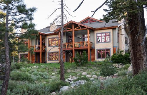 Crooked Pines House | Pet-Friendly Cabins 21: Family Escape with Great Amenities
