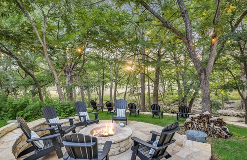 Wimberley Cabin | Top-Rated Sunshine Suite at Cabins on the Square