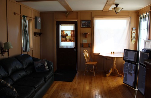Hastings Highlands Cabin | Cozy Deer Cabin at Cabins on the York - Perfect Family Retreat