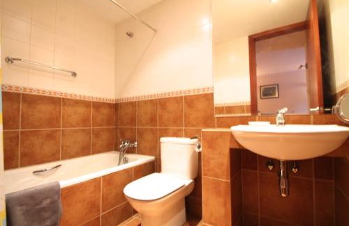 Incles Apartment | Pet-Friendly Cabirol 2,2 in Vall d'Incles, Grandvalira