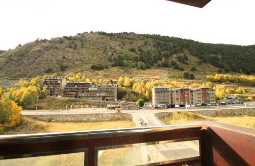 Incles Apartment | Family-Friendly Cabirol 3,2 in Vall d'Incles, Grandvalira
