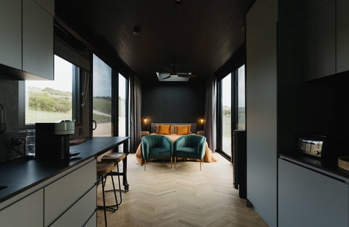 Willoughby Cabin | Oceanfront CABN Kangaroo Island: Private Off-Grid Escape