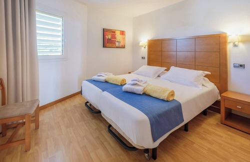 Cala Bona Hotel | Discover Aparthotel Cap de Mar: Ocean View & Spa Retreat