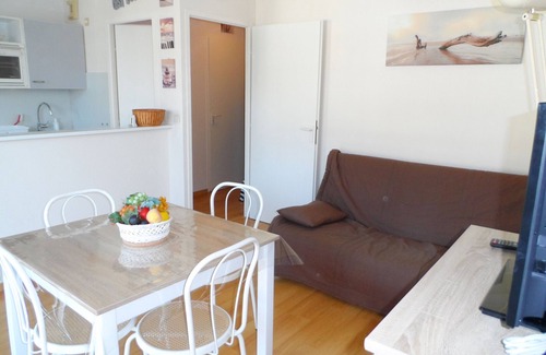 Cabourg Apartment | Elegant 1-Bedroom Apartment Cabourg with Oceanfront Views
