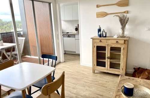 Cabourg Apartment | Beachfront Cabourg: Ocean View Rooms & Pet-Friendly Stays