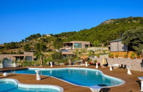 Ayvacik Bed & Breakfast | Discover Cabras Kazdağları: Rated 10/10 with Ocean Views