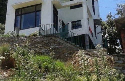 Gagar Villa | Family-Friendly CabsVilla: Perfect Spot for Your Vacation