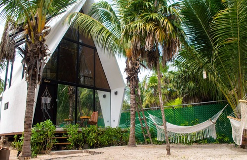 El Cuyo Cabin | Relax at Cacao Cabin: Adults-Only Retreat with Spa & Pool