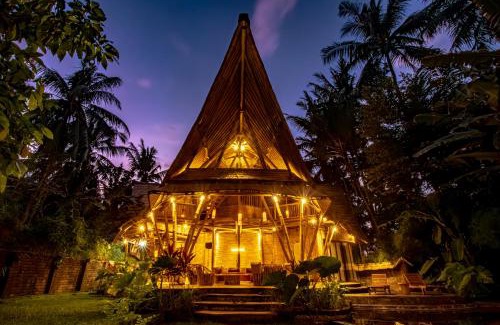 Abiansemal Villa | Exclusive Cacao House: 5-Star Bamboo Retreat in Bali