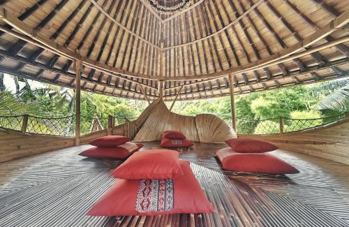 Abiansemal Villa | Exclusive Cacao House: 5-Star Bamboo Retreat in Bali
