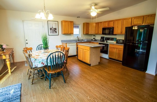 Berkeley Springs House | Ideal Cacapon Connected Workplace Retreat for All Travelers