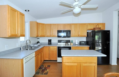 Berkeley Springs House | Ideal Cacapon Connected Workplace Retreat for All Travelers
