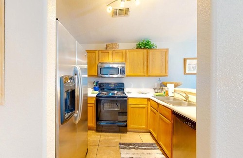 Chandler Apartment | Relax at Cactus Casita: 4-Star Stay with Pool & Family Fun