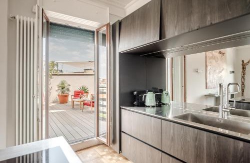 Porta Venezia Apartment | Elegant Cadamosto Art Penthouse with Terrace for Families