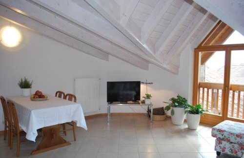 Castel Condino Apartment | Pet-Friendly Cadari' Appartamenti - Rated 10/10 by Guests