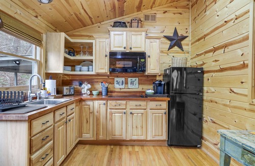 Mineral Bluff Cabin | Unforgettable Caddis Shack Retreat on the Toccoa River