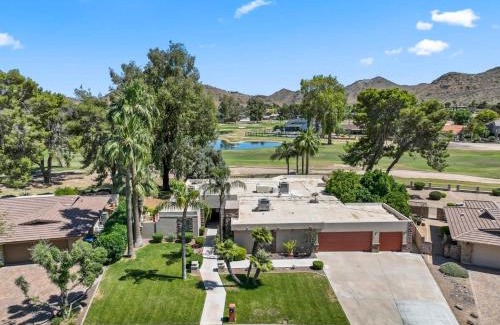 Moon Mountain Vistas House | Family-Friendly Caddy Shack: Pool, Golf Views & Arcade Fun