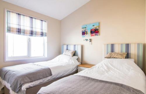 Carnmenellis Resort | Family-Friendly Retreat at Caddys Corner Lodges