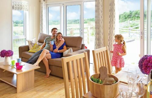 Carnmenellis Resort | Family-Friendly Retreat at Caddys Corner Lodges