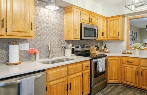 Bella Vista House | Explore CaddyShack: Remodeled Townhome by Bike Trails