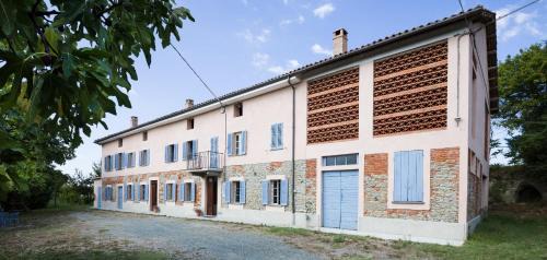 Rocchetta Palafea House | Pet-Friendly Cadelbuja: Family Haven with Kitchen Access