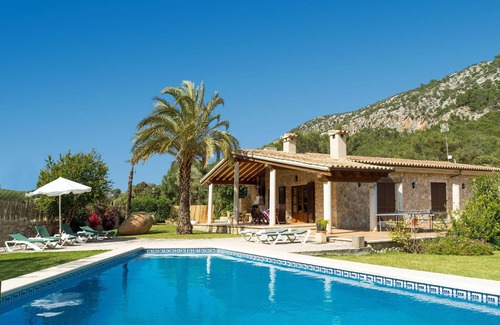 Crestatx Villa | CADELL PETIT: 10/10 Rated Retreat Near Pollensa